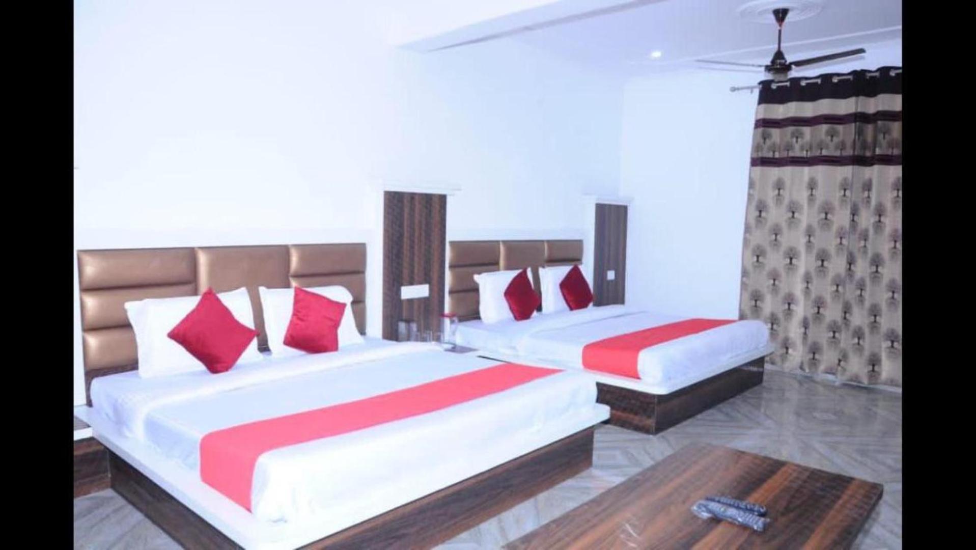 Hotel Lords Paradise Katra  Esterno foto